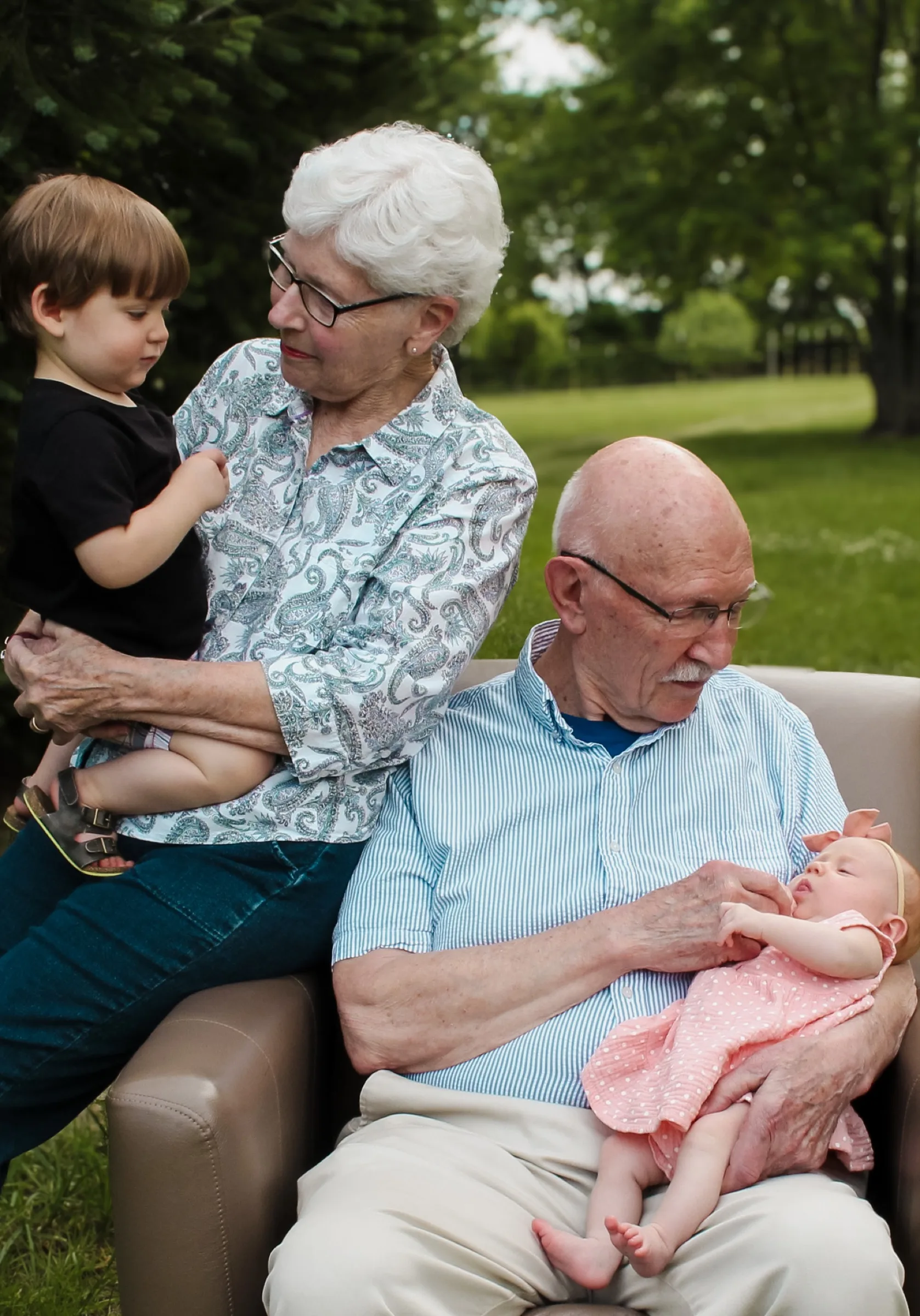 Multigenerational family moment